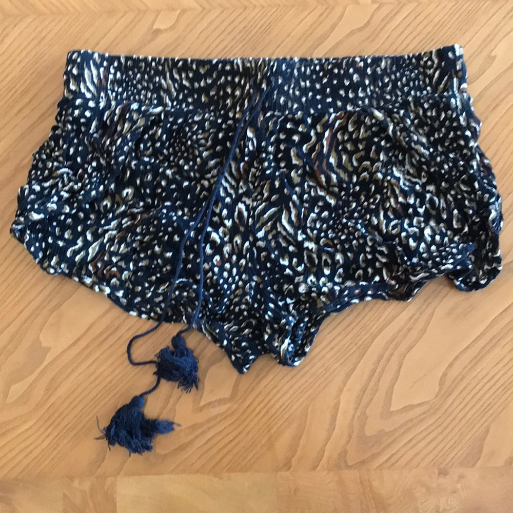 Lily White Animal Print Drawstring Shorts, Size L